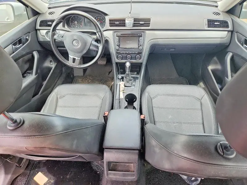 2015 VOLKSWAGEN PASSAT S  