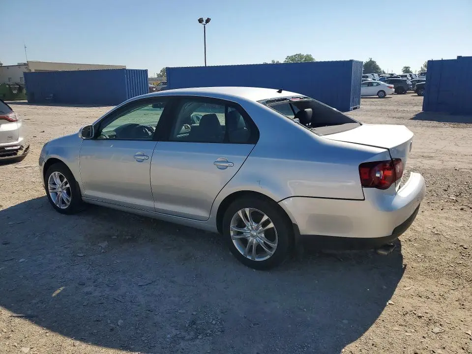 2010 VOLKSWAGEN JETTA SE  