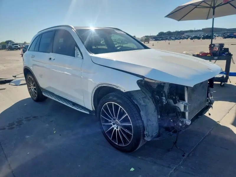 2019 MERCEDES-BENZ GLC 300  