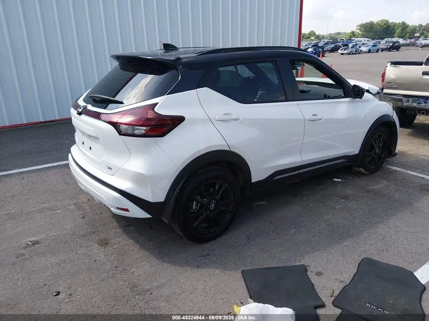 2022 NISSAN KICKS SR XTRONIC CVT