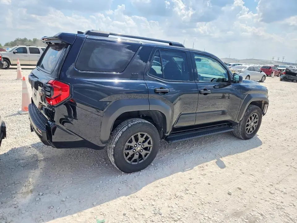 2025 TOYOTA 4RUNNER SR5  