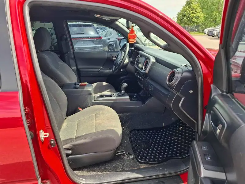 2017 TOYOTA TACOMA SR5 V6  