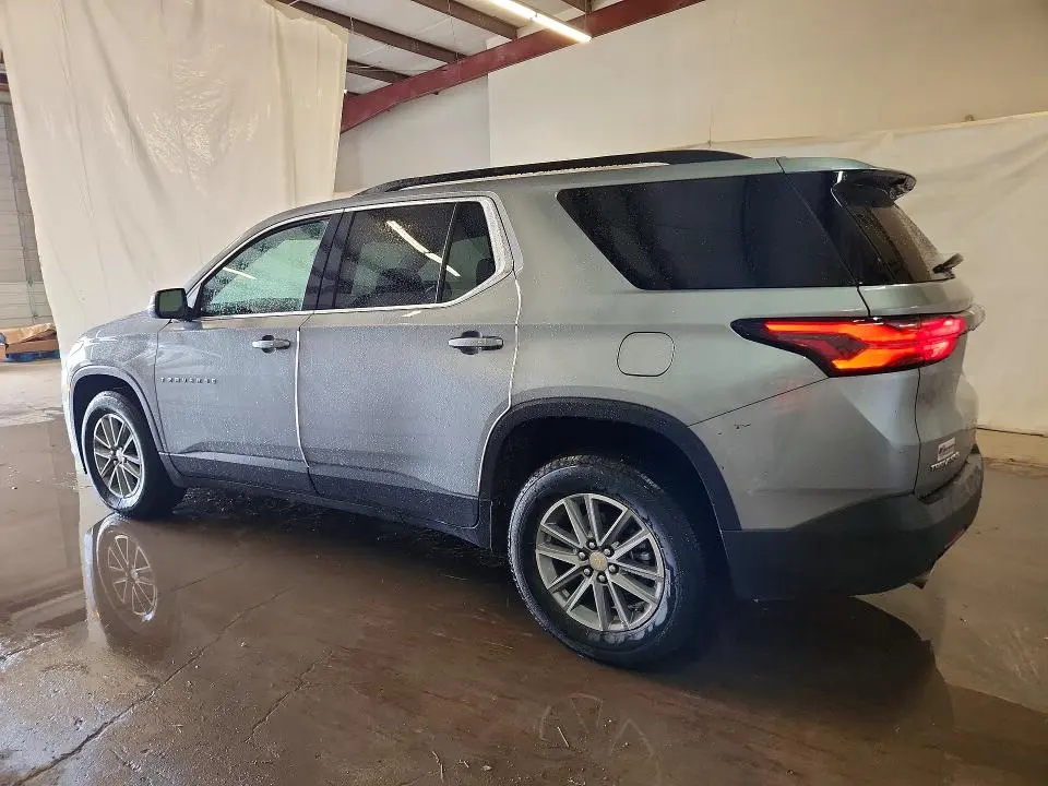 2023 CHEVROLET TRAVERSE LT  