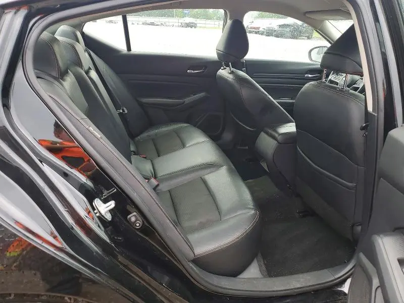 2019 NISSAN ALTIMA SR  