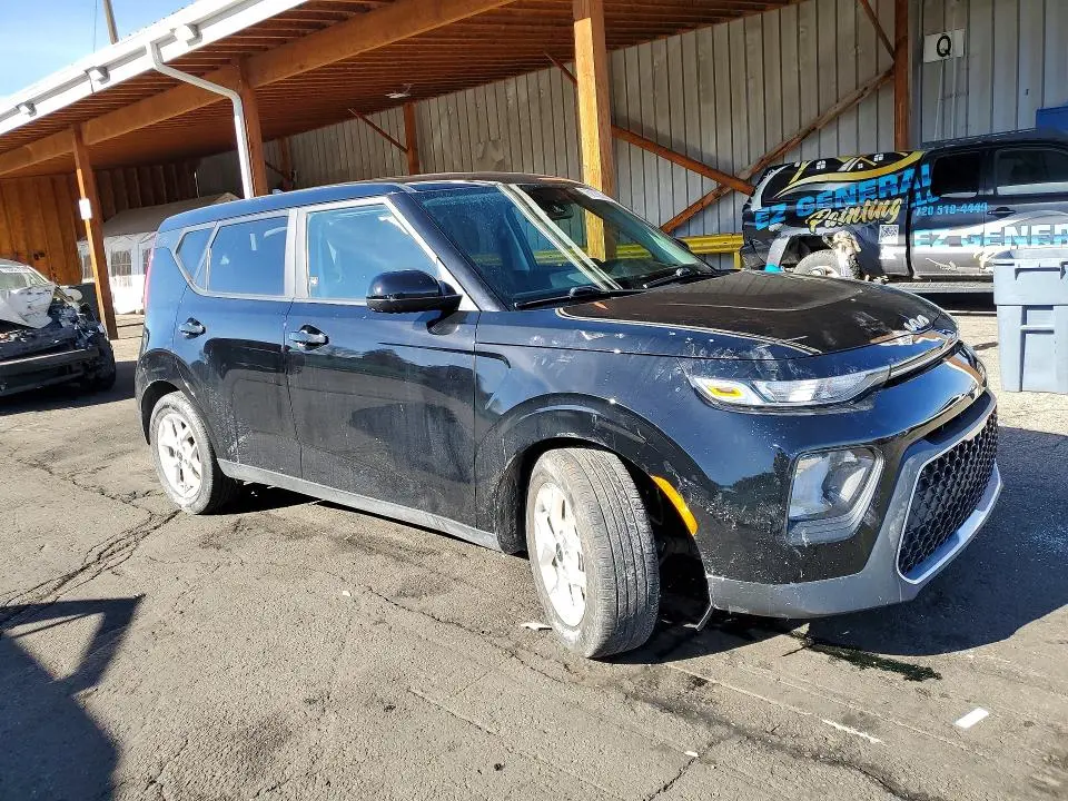 2022 KIA SOUL LX  