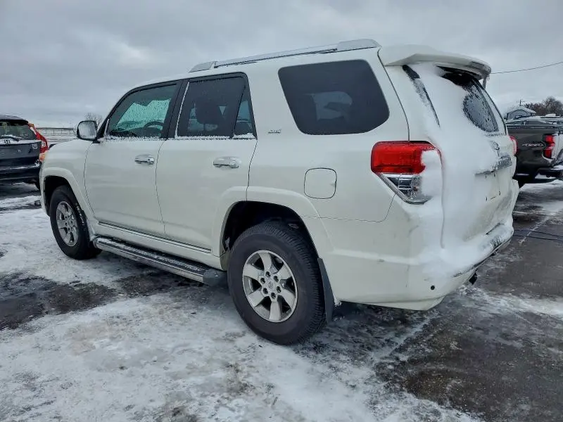 2011 TOYOTA 4RUNNER SR5  
