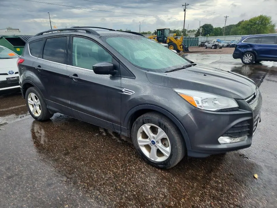 2016 FORD ESCAPE SE  