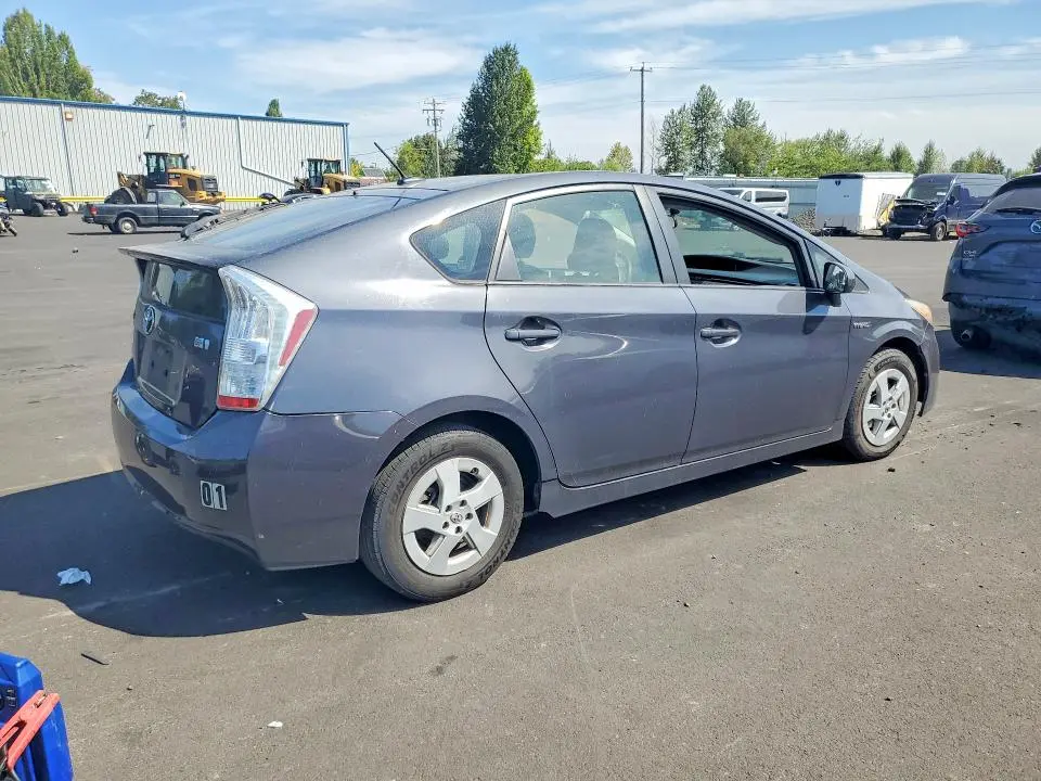 2011 TOYOTA PRIUS THREE  