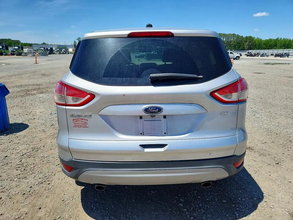 2015 FORD ESCAPE SE  