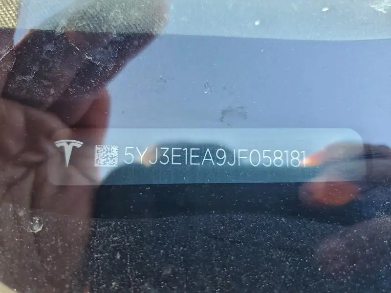 2018 TESLA MODEL 3   