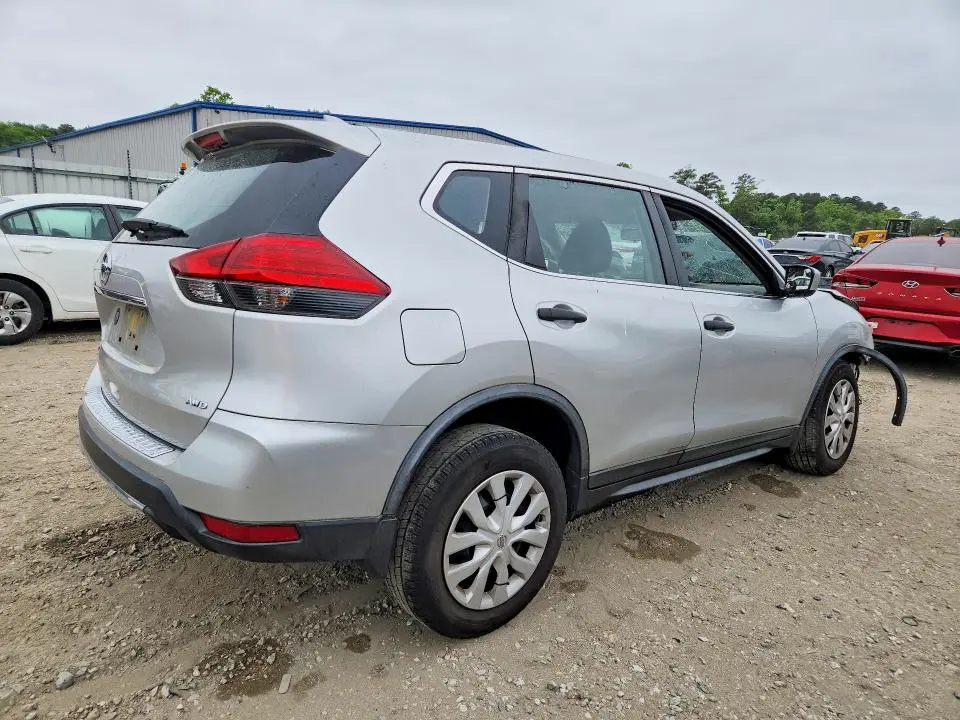 2017 NISSAN ROGUE   