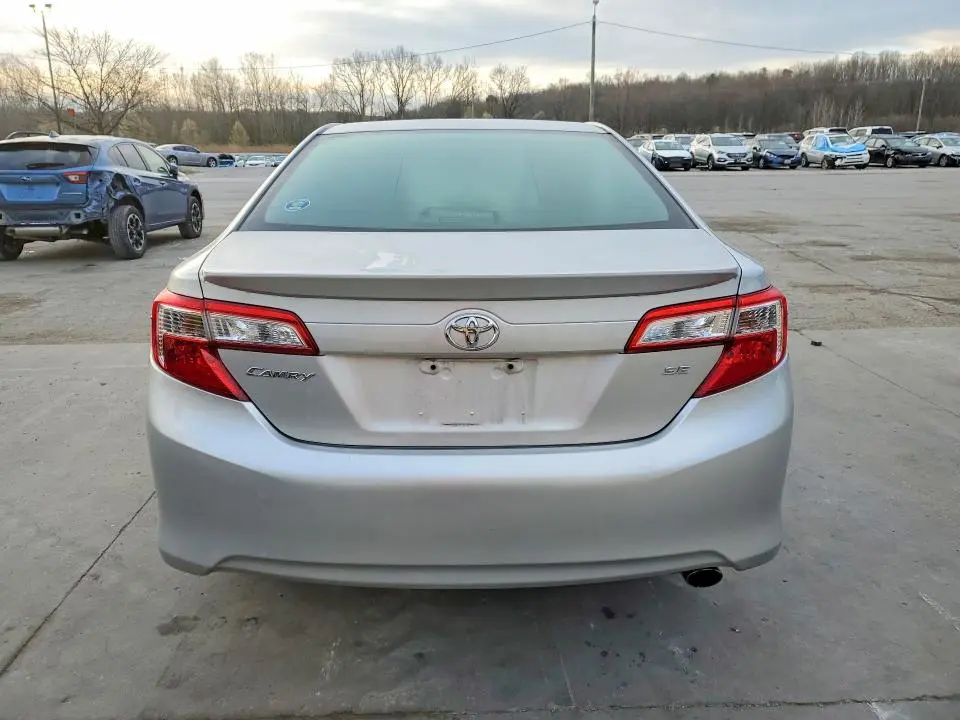 2013 TOYOTA CAMRY SE  