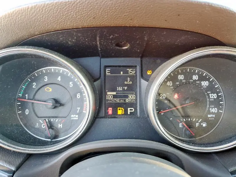 2011 JEEP GRAND CHEROKEE LAREDO  