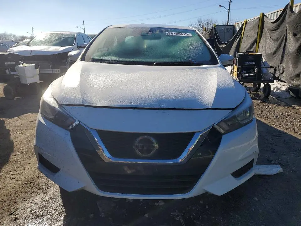 2021 NISSAN VERSA SV  