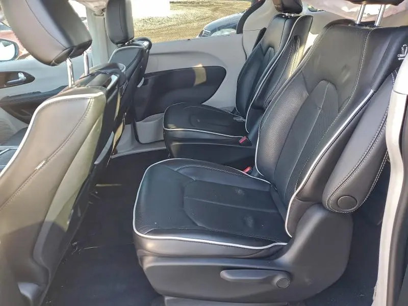 2023 CHRYSLER PACIFICA HYBRID LIMITED  