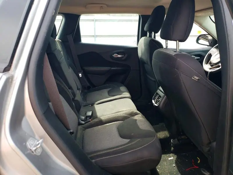 2015 JEEP CHEROKEE SPORT  