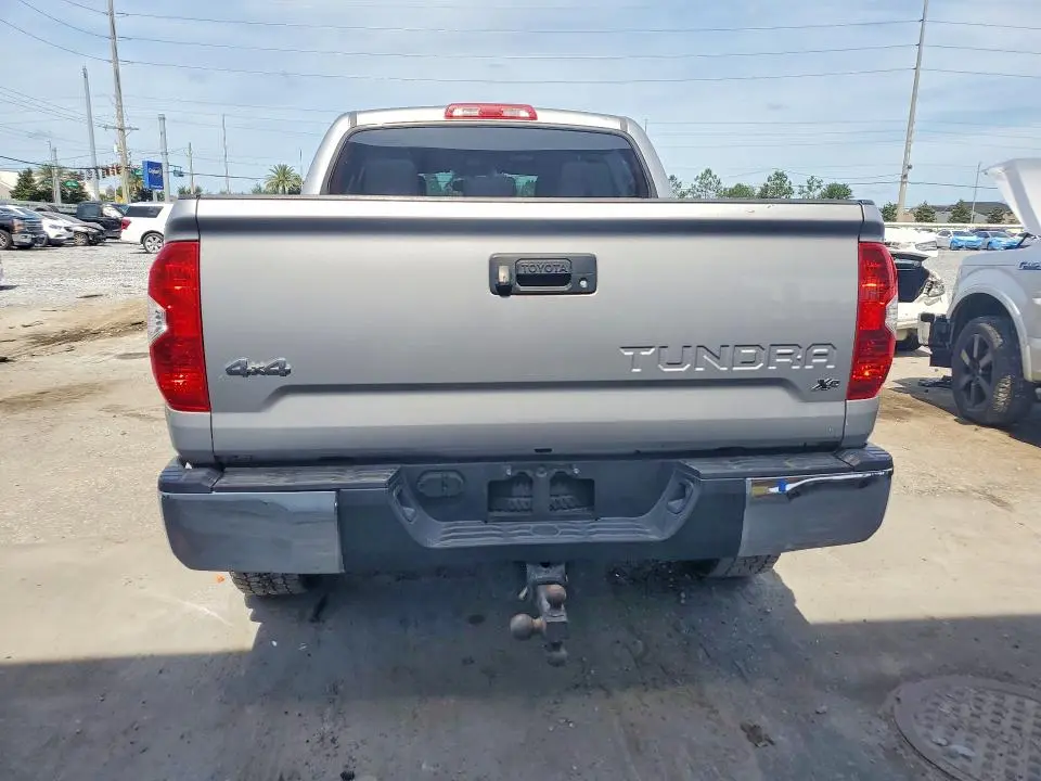 2015 TOYOTA TUNDRA SR5  