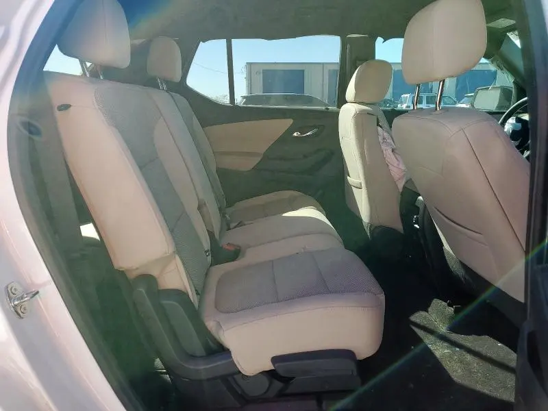 2022 CHEVROLET TRAVERSE LS  