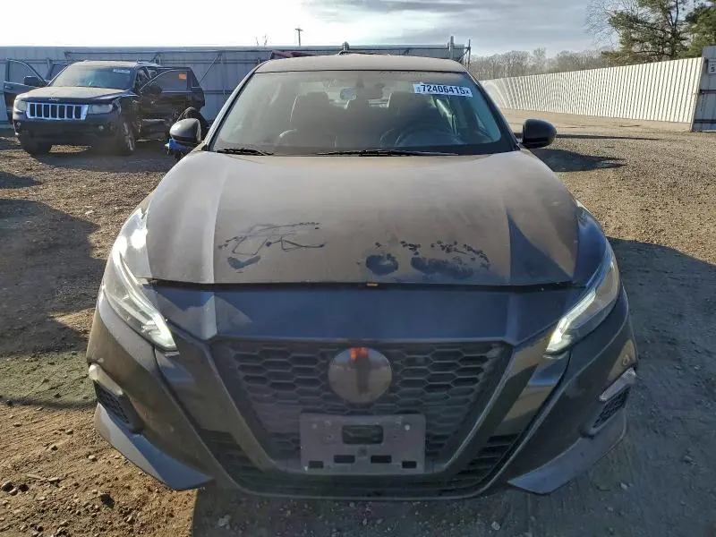 2019 NISSAN ALTIMA SR  