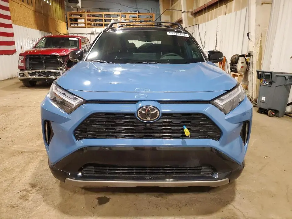 2025 TOYOTA RAV4 XSE  