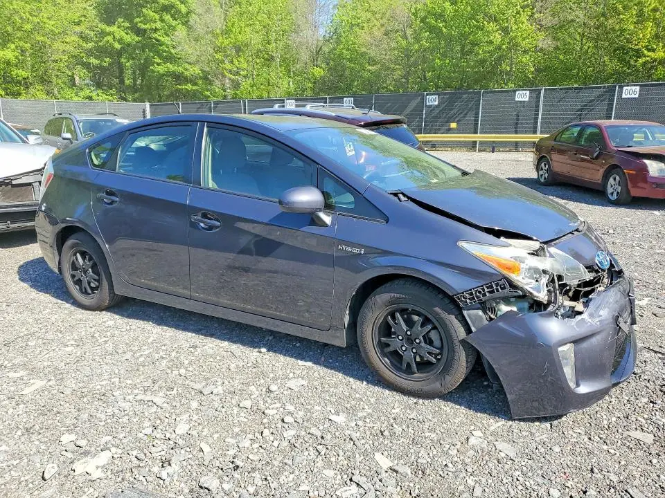 2014 TOYOTA PRIUS ONE  