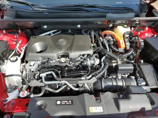 2025 TOYOTA RAV4 XLE  