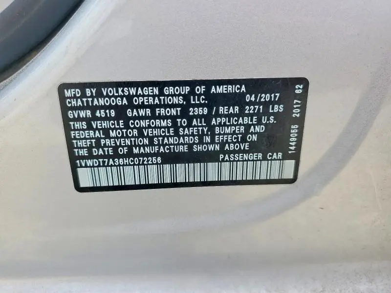 2017 VOLKSWAGEN PASSAT R-LINE  