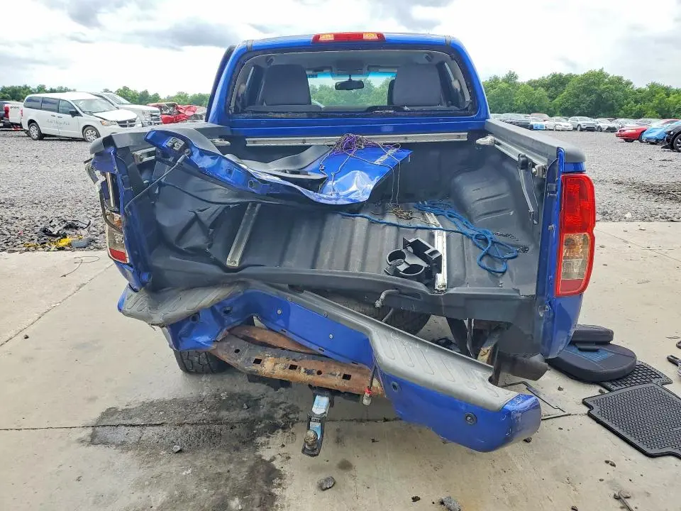 2013 NISSAN FRONTIER S  