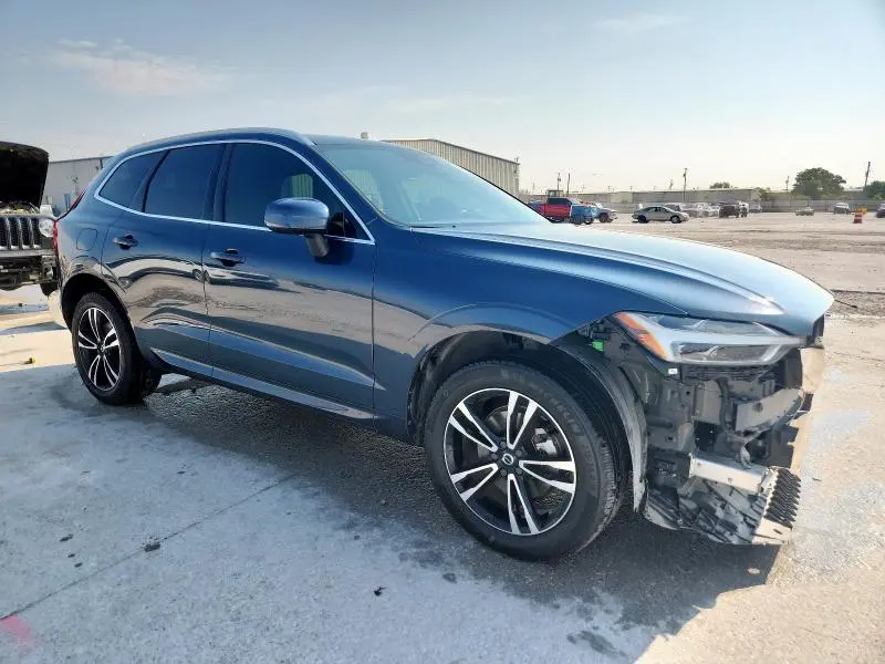 2021 VOLVO XC60 T5 MOMENTUM  