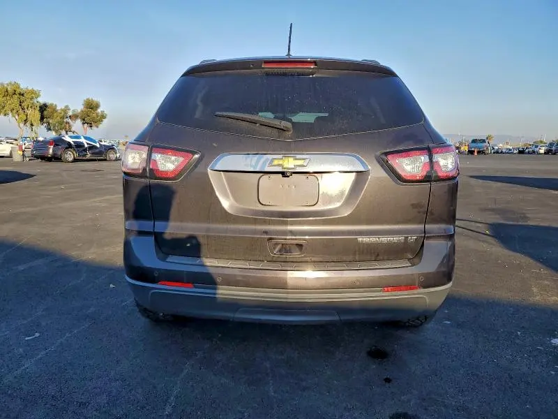 2015 CHEVROLET TRAVERSE LT  