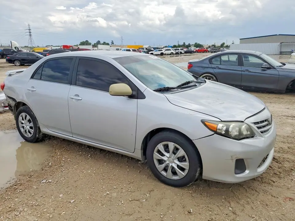 2013 TOYOTA COROLLA LE  