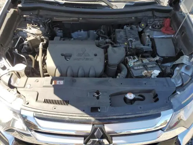2018 MITSUBISHI OUTLANDER SE  