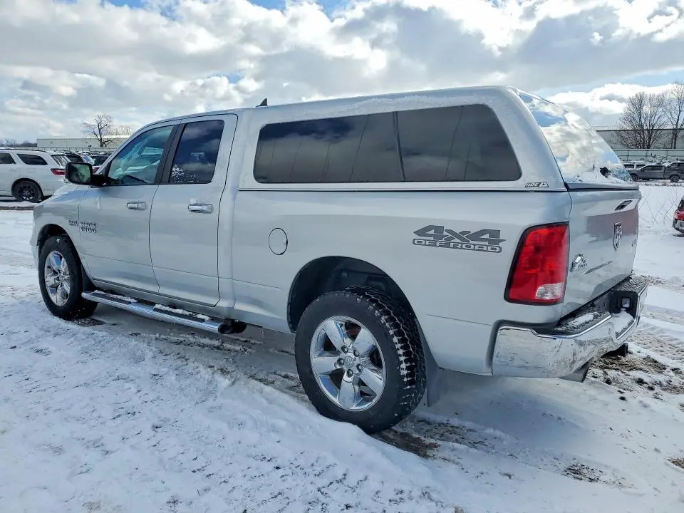 2018 RAM 1500 SLT  