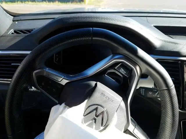 2023 VOLKSWAGEN ATLAS CROSS SPORT SEL PREMIUM R-LINE  