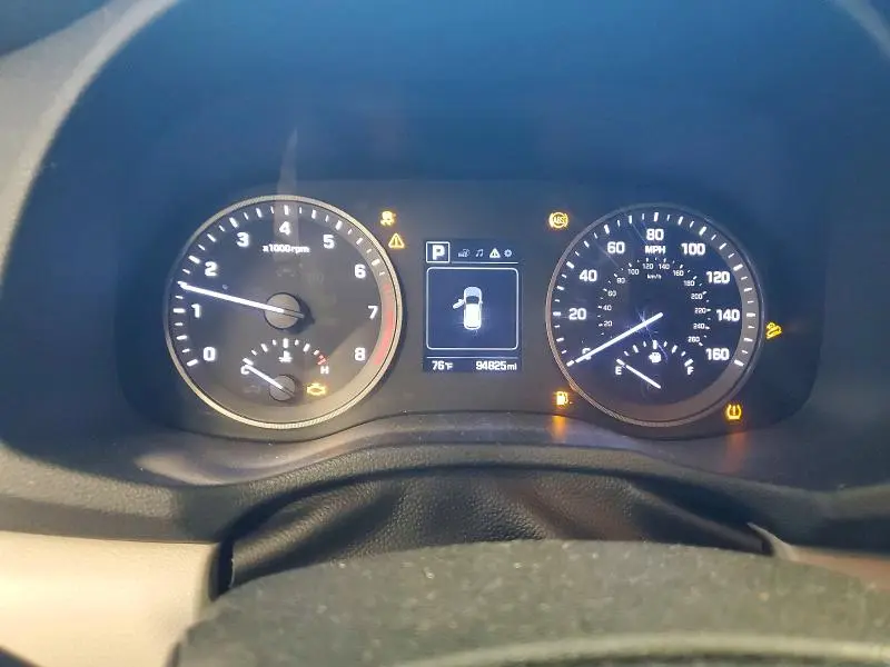 2017 HYUNDAI TUCSON SE  