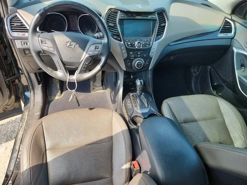 2016 HYUNDAI SANTA FE SE  