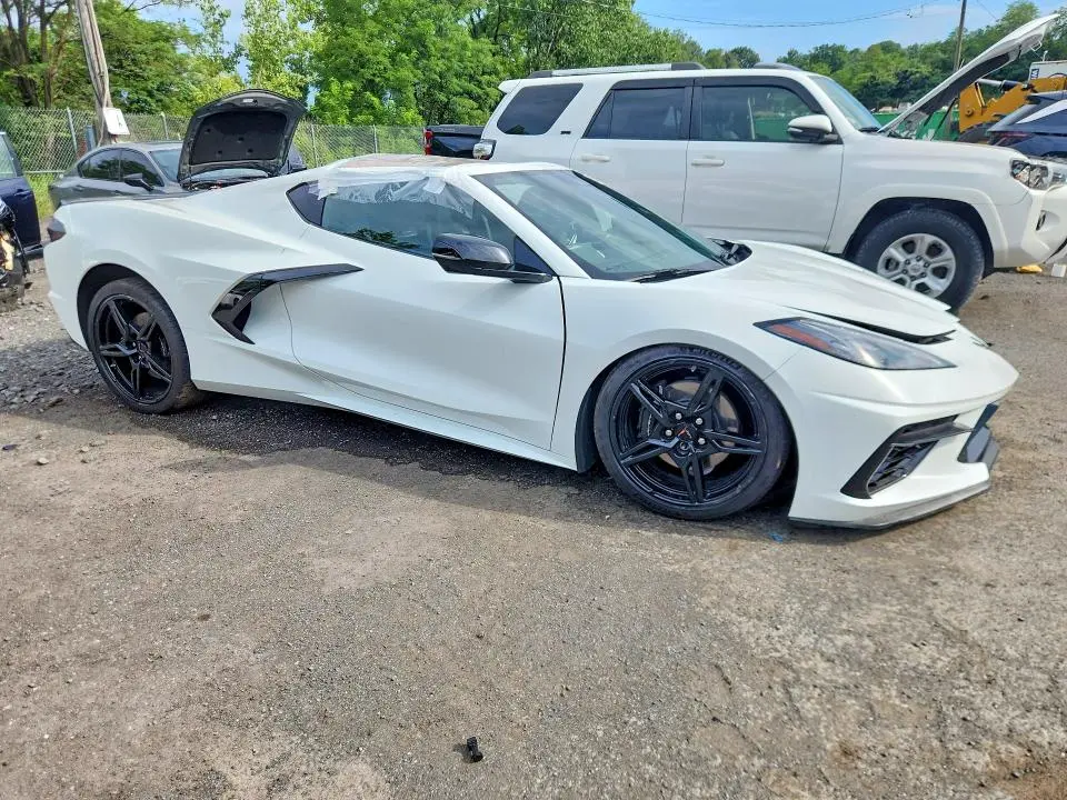 2024 CHEVROLET CORVETTE STINGRAY 2LT  