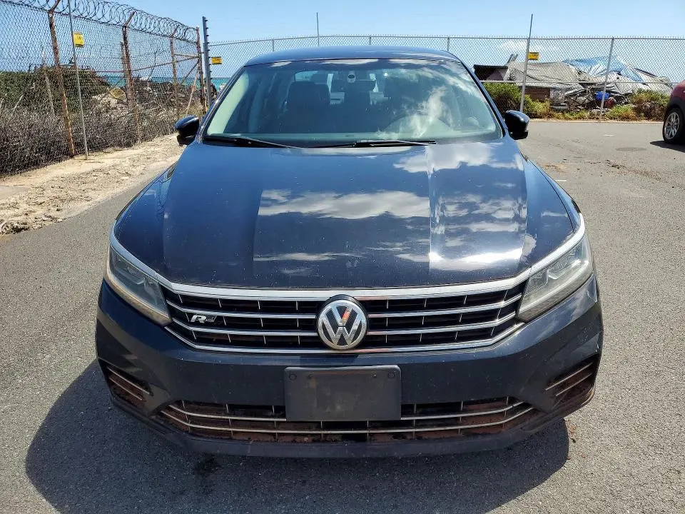 2018 VOLKSWAGEN PASSAT S  