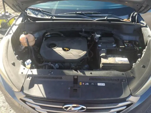 2018 HYUNDAI TUCSON SE  