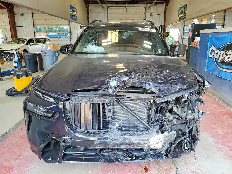 2024 BMW X7 M60I  