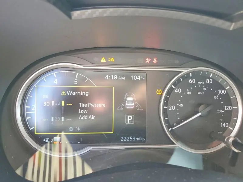 2024 NISSAN VERSA SV  