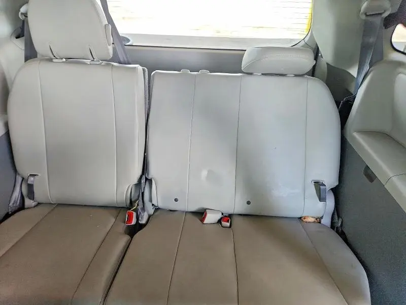 2011 TOYOTA SIENNA XLE 7-PASSENGER  