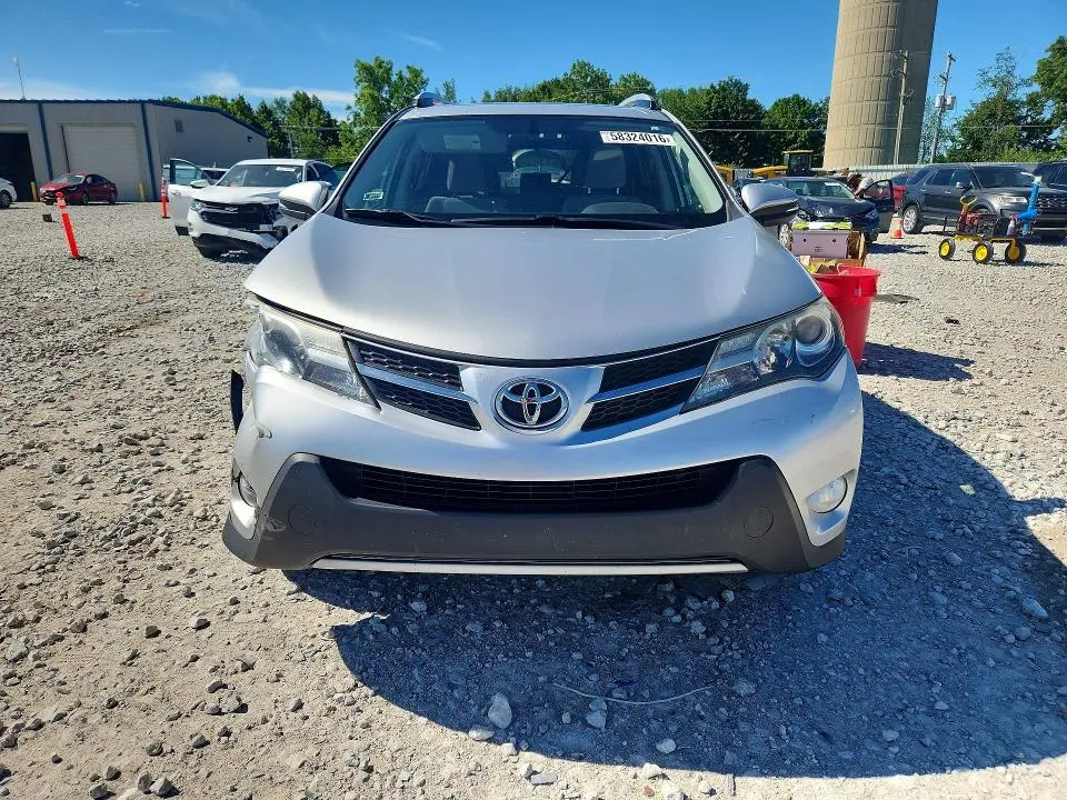 2015 TOYOTA RAV4 XLE  