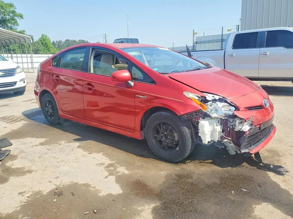 2013 TOYOTA PRIUS TWO  