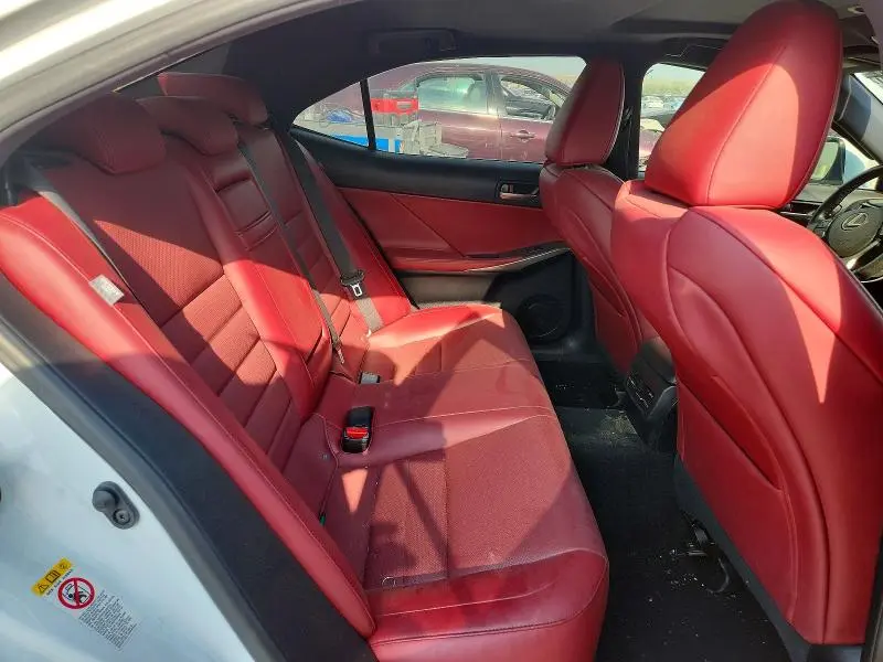 2018 LEXUS IS 300  