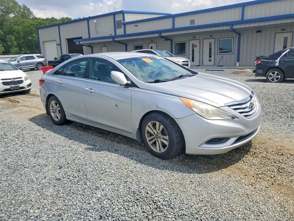 2012 HYUNDAI SONATA GLS  