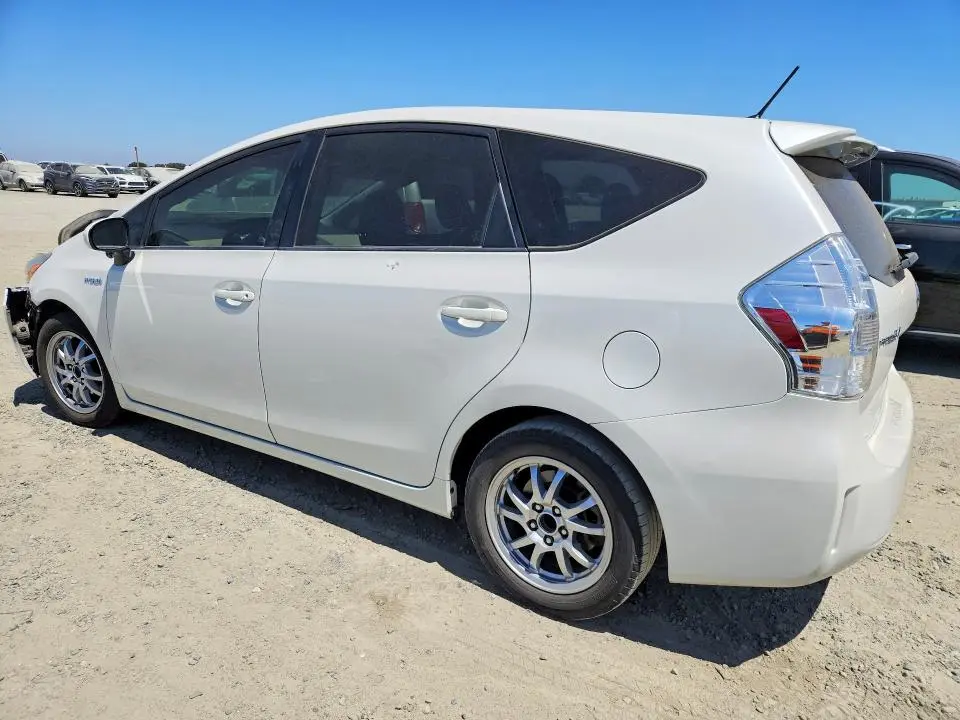 2014 TOYOTA PRIUS V THREE  