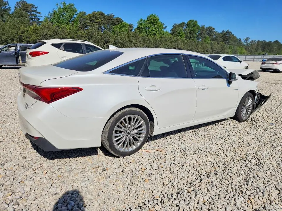 2021 TOYOTA AVALON LIMITED  