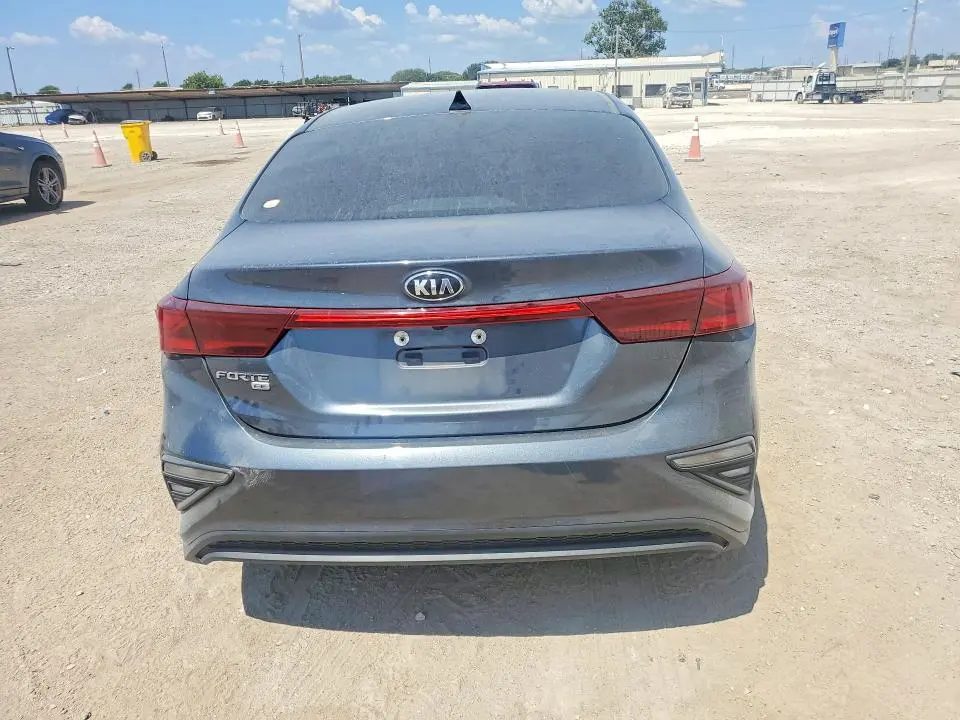 2021 KIA FORTE FE  