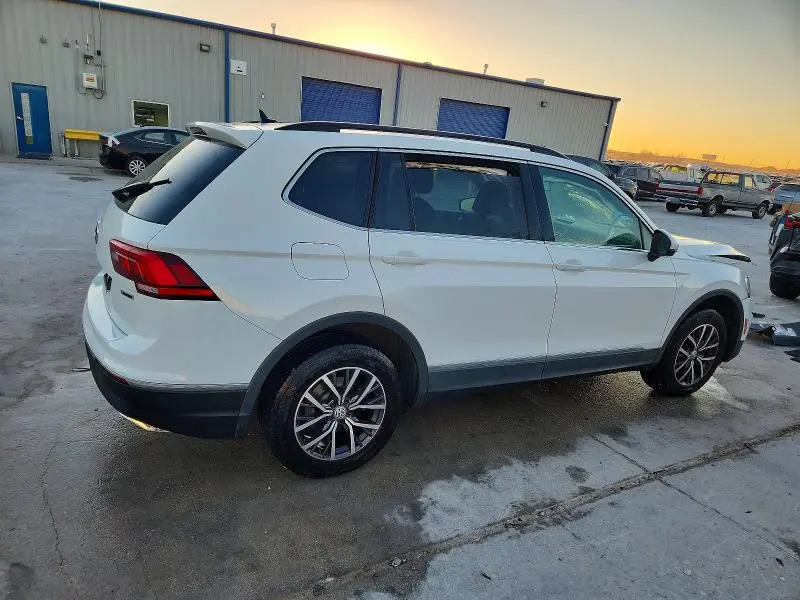 2020 VOLKSWAGEN TIGUAN SE  